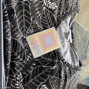 Tank Black and white price firm